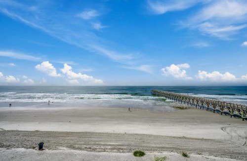 North Myrtle Beach Haus | Drifty Daze Oceanfront Suite w Pool