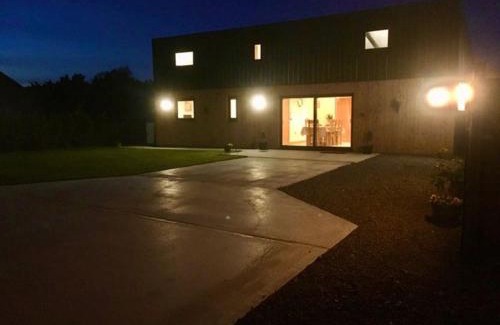 Muchelney Haus | Dronefield Lodge