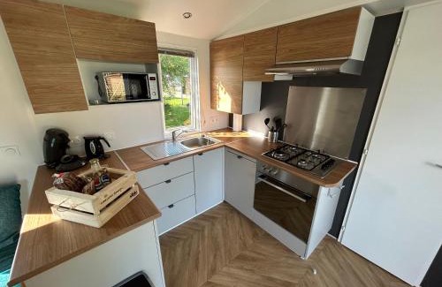Lauwersoog Sonstige | DS Chalets-Simonsgat 63-Geweldige 6 tot 7 persoons chalet met 2 badkamers-vakantiepark Lauwersoog-aan het Lauwersmeer
