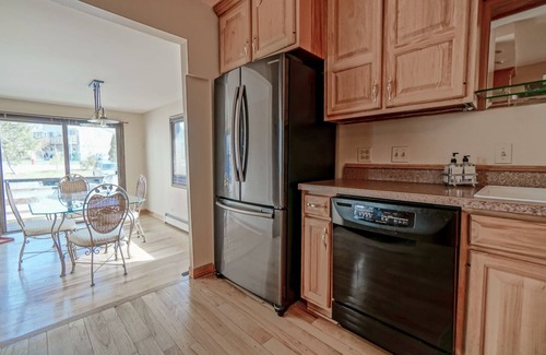 Fox Lake Haus | Dual Lake Houses on Mineola Bay