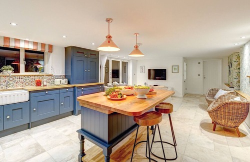 Wimborne Haus | Dulcima Cottage - Vier Schlafzimmer Haus, Schläft 8