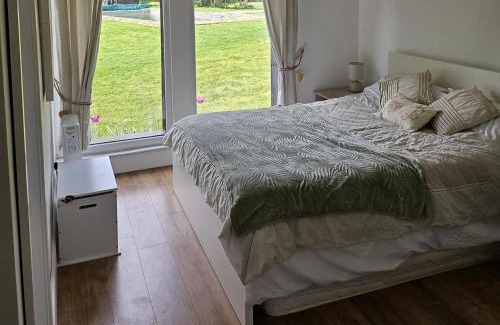 Dunmow Haus | Dunmow 1-Bed Cabin Sleeps 4 10 mins to Stansted