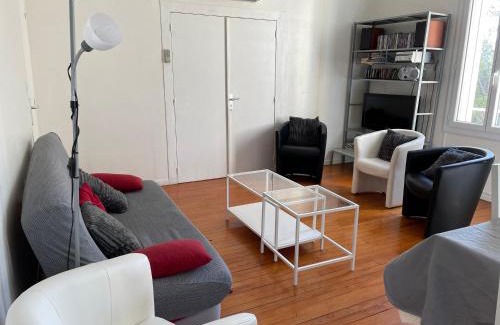 Saint-Feliu-d'Avall Wohnung | Duplex 130m2 dans un mas entouré de vergers - piscine