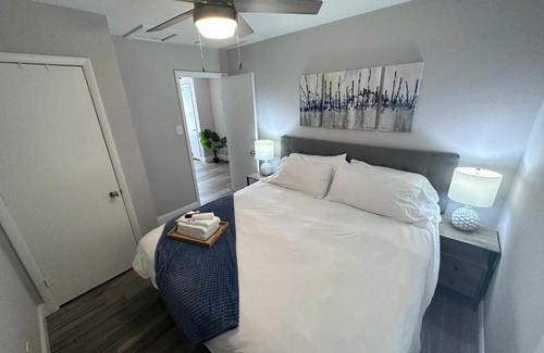 St. Charles Wohnung | Duplex Hideaway in Saint Charles MO