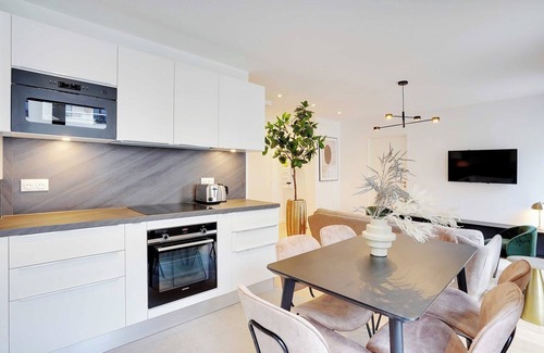 Levallois-Perret Wohnung | Maisonette mit Terrasse in Levallois