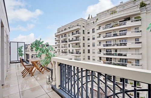 Levallois-Perret Wohnung | Maisonette mit Terrasse in Levallois