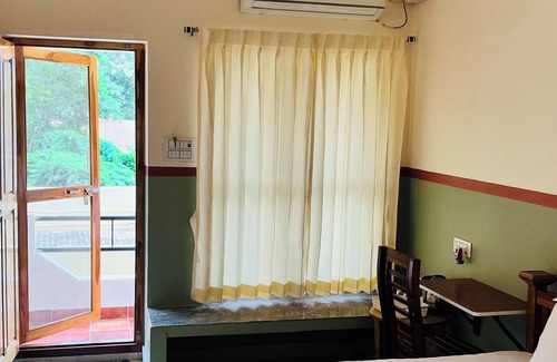 Tiruvannamalai Haus | Dwaraka Guest House