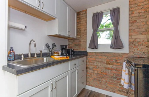 Sturgis Wohnung | Dynamic Super Saver Studio Apartment MISTNO401-5