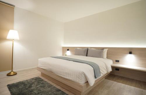 Bang Chak Hotel | E11 Hotel - BTS Punnawithi