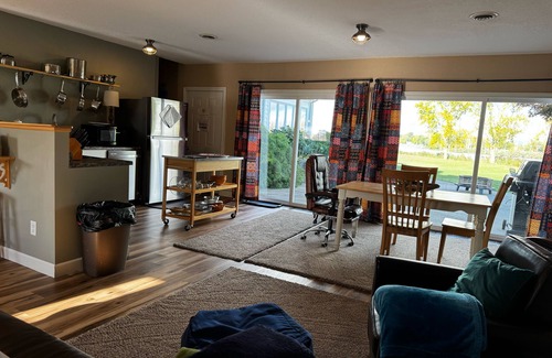 Fremont Haus | Eagle Isle Wings Spacious 8 bedroom Split Townhouse on the Sandusky River