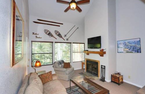 Beaver Haus | Eagle Point Ski Resort 8 Wooded Ridge Condos