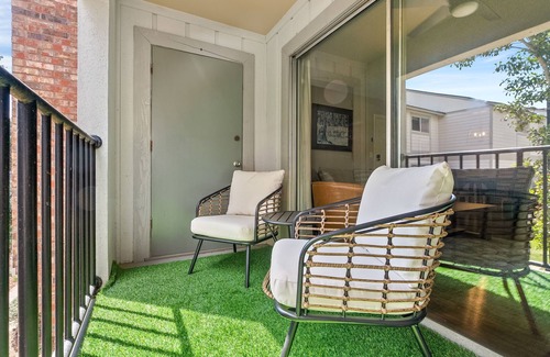 Cary Woods Eigentumswohnung | Eagle's Escape ~ Cozy 2-Bedroom Condo in Welcoming Auburn