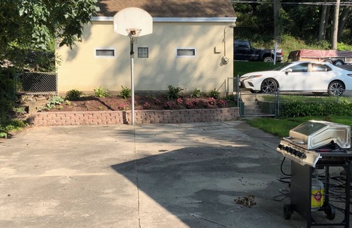 Edgerton Haus | Eagle's Landing on the Rock River, Pontoon available to rent