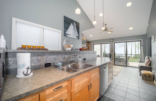 Manistee Haus | Das Adlernest * PRIVATSTRAND AM MICHIGANSEE