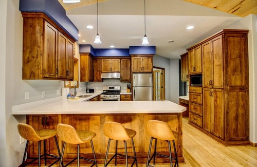 Brainerd Kabine | Eagle's Nest - Main House / Guest House