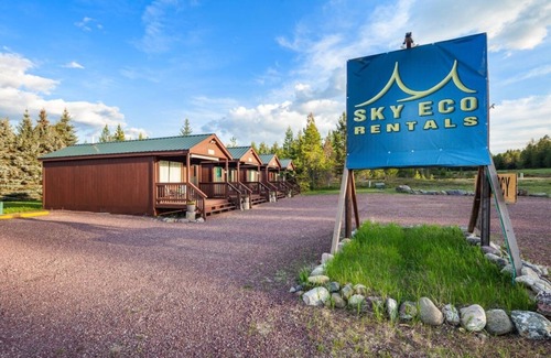 Coram Kabine | Eagles Nest Cabin! 6 miles to Glacier!