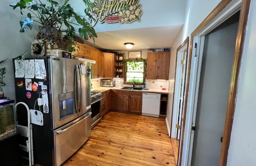 East Side Haus | East Atlanta Escape - 3 bedrooms