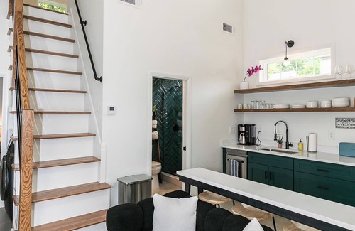 East Atlanta Haus | East Atlanta Tiny Retreat Loft + Backyard Vibes Featured on This Old House