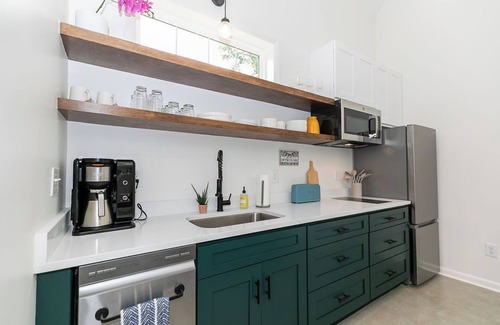 East Atlanta Haus | East Atlanta Tiny Retreat Loft + Backyard Vibes Featured on This Old House