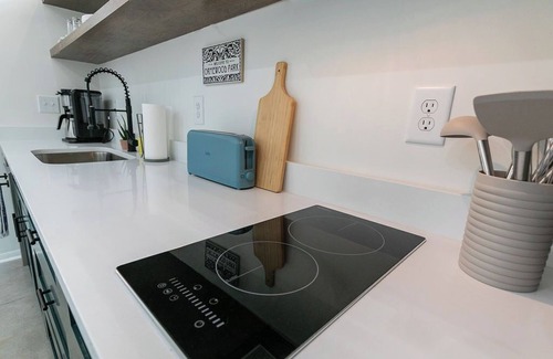 East Atlanta Haus | East Atlanta Tiny Retreat Loft + Backyard Vibes Featured on This Old House