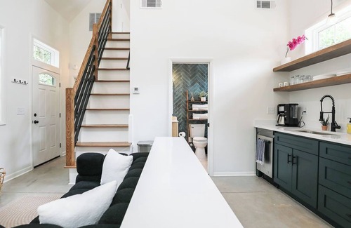 East Atlanta Haus | East Atlanta Tiny Retreat Loft + Backyard Vibes Featured on This Old House