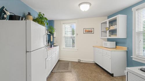 East End Wohnung | East end. Walk to food, beer and downtown fun.
