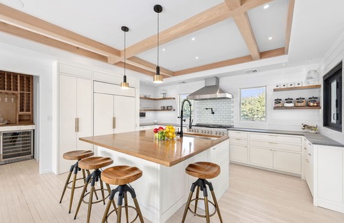 Village of East Hampton Haus | East Hampton Village! Excellent Location! Walk to Town New heated pool!