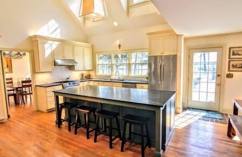 Easton Haus | Easton / St. Michaels Retreat