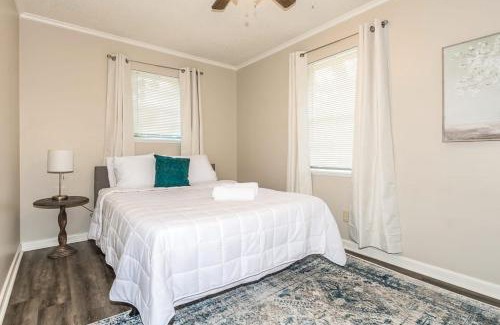 Little Rock Haus | Easy Access to Everything - The Westside Nest