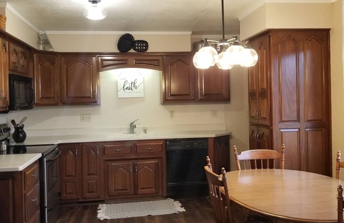 Bluffton Haus | Easy access to I75 to Lima or Findlay, country home 5min from charming Bluffton