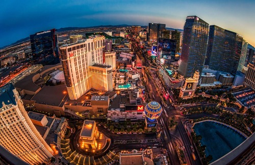 Las Vegas Resort | Easy access to the National Finals Rodeo and to the Las Vegas Strip.
