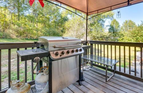 Douglasville Haus | Easy I-20 Access to ATL Suburban Retreat with Yard