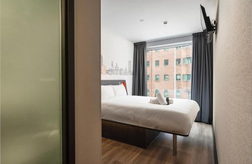 Adamsdown Hotel | easyHotel Cardiff