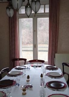 Hastiere Wohnung | Echappée mosane GITE 10 PERSONNES MAX