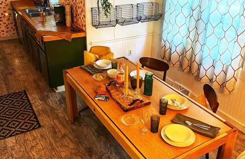 Elkhorn Haus | Eclectic 3 Bedroom Lake Wandawega Cabin