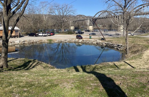 Cotter Haus | White River “Eclectic Bungalow” Spaziergang zur Quelle & River - Historische Renovierung