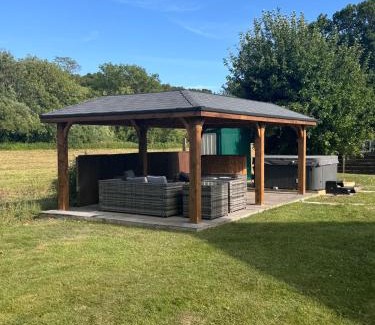 Sydling St Nicholas Haus | Eco-friendly Dorset cottage with spa set in heart of countryside