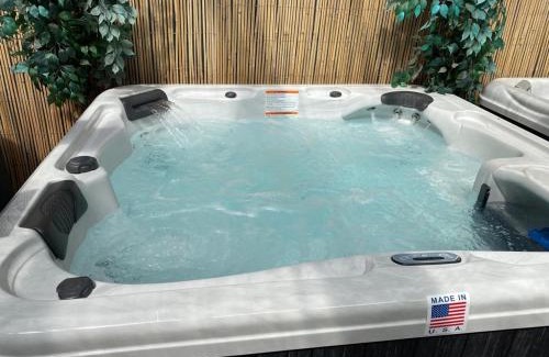 Sydling St Nicholas Haus | Eco-friendly Dorset cottage with spa set in heart of countryside