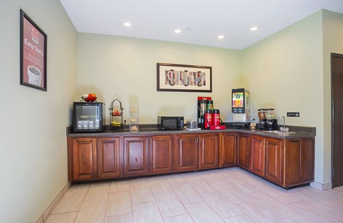 Ripley Hotel | Econo Lodge Inn & Suites