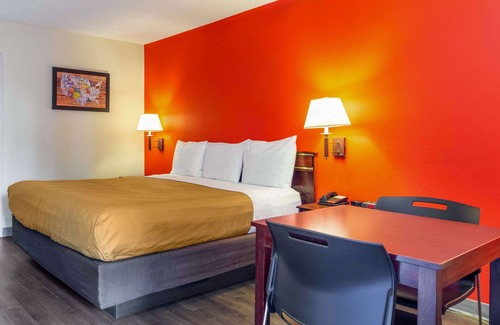 Laurel Hotel | Econo Lodge Laurel