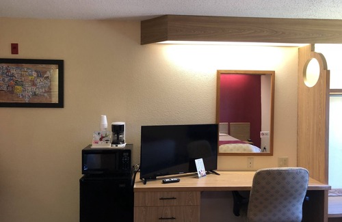 Pittsburg Hotel | Econo Lodge London