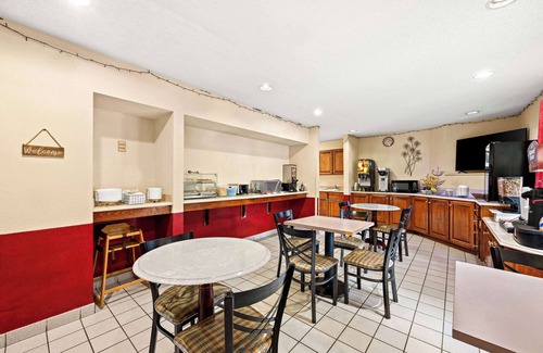 Pittsburg Hotel | Econo Lodge London