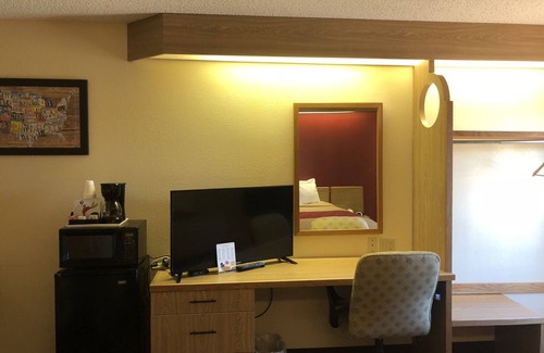 Pittsburg Hotel | Econo Lodge London