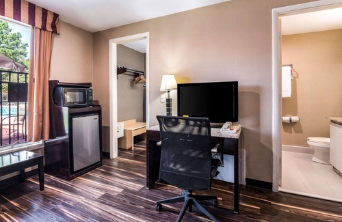 Pocomoke City Hotel | Econo Lodge Pocomoke City Hwy 13