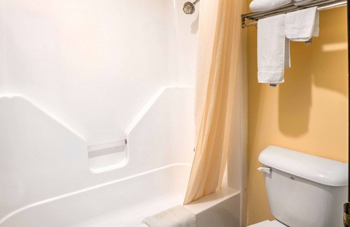 Rolla Hotel | Econo Lodge Rolla I-44 Exit 184 Near Missouri University of Science and Technology