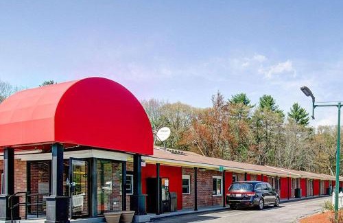 Sharon Kabine | Econo Lodge Sharon - Foxborough