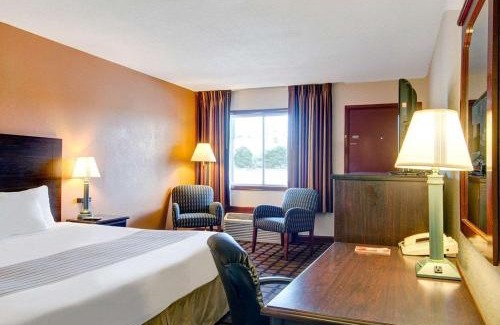 Sharon Kabine | Econo Lodge Sharon - Foxborough