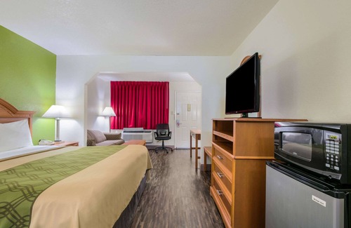 Brinkley Hotel | Econo Lodge & Suites