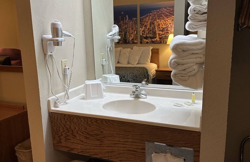 El Paso Hotel | Econo Lodge