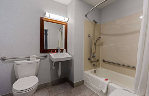 Rockford Hotel | Econo Lodge